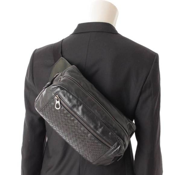 Bottega Veneta Intrecciato Black Pocket Body Bag - Picture 9 of 9